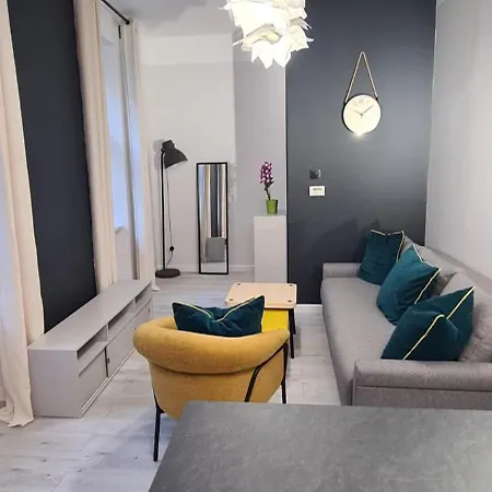 Apartment W Scislym Centrum Lodzi 26m2 Na Ukwieconej Ulicy 6 Sierpnia